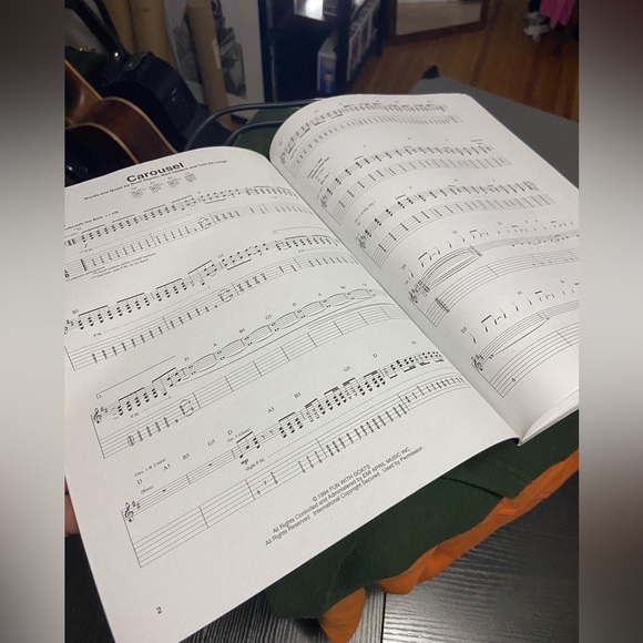 Blink-182 ‘Greatest Hits’ Music Book - Picture 2 of 4